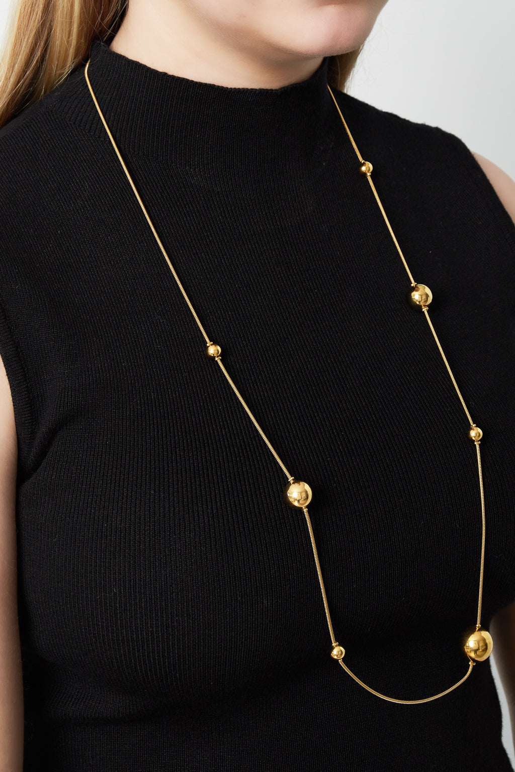 Collana lunga con perline